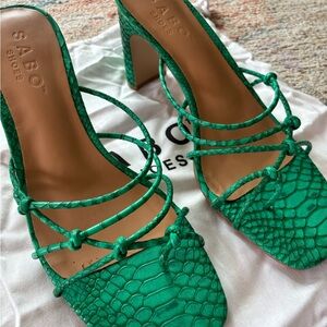 NWT Sabo Strappy Amalia Heel Size 8 *read description*